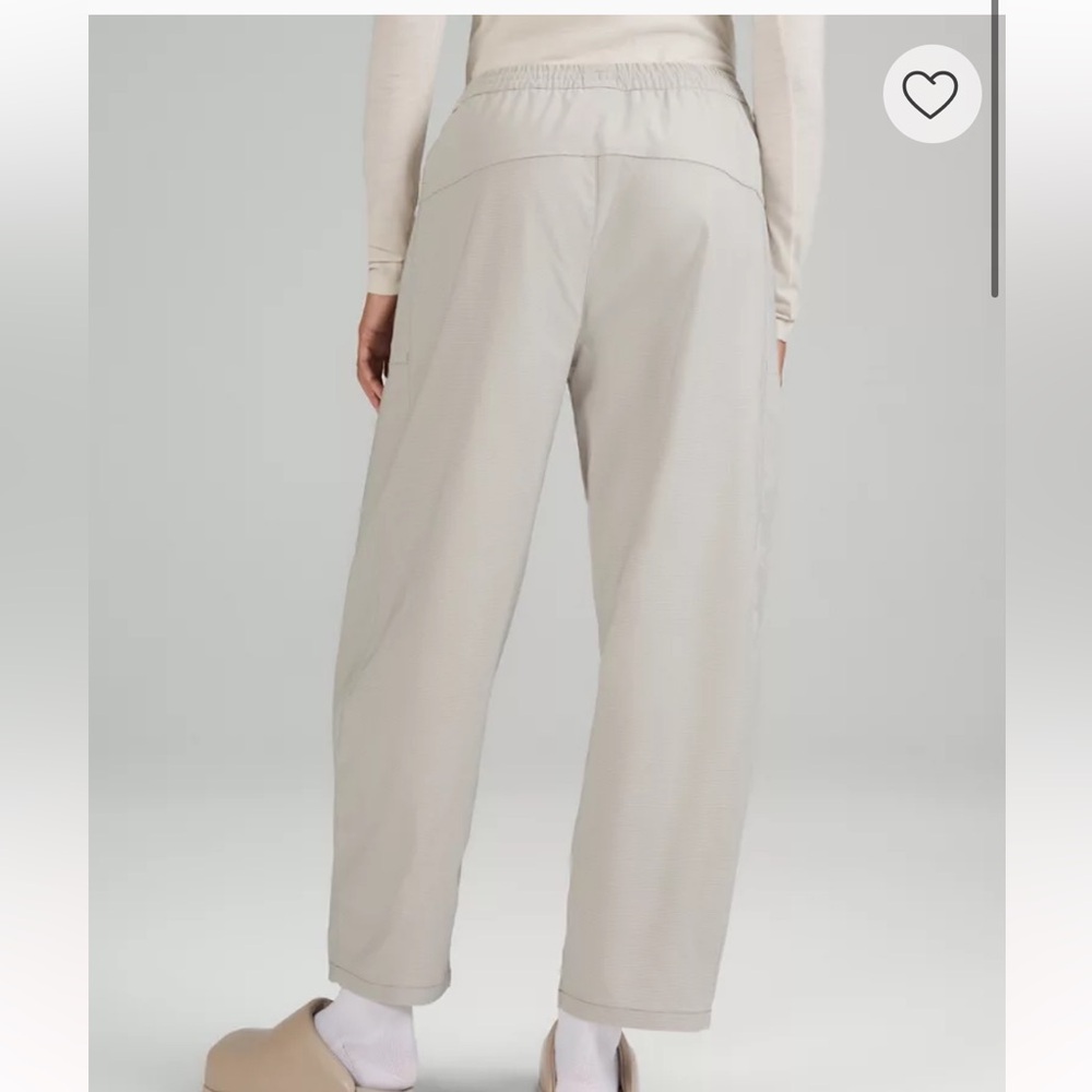 Size 10 lululemon lab Woven High-Rise Barrel Leg Trouser 26"